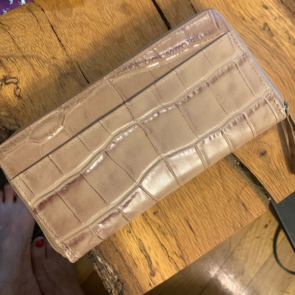 BNWT MICHAEL ROME BRITISH TAN BEIGE CROC EMBOSSED LEATHER WALLET CLUTCH - Picture 1 of 11